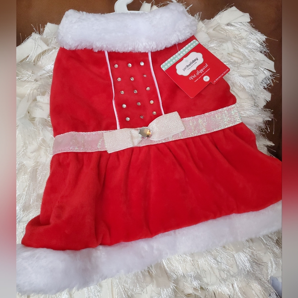 New Red Christmas dog blingy Santa dress coat with white fur, ribbon accent Sz.M
